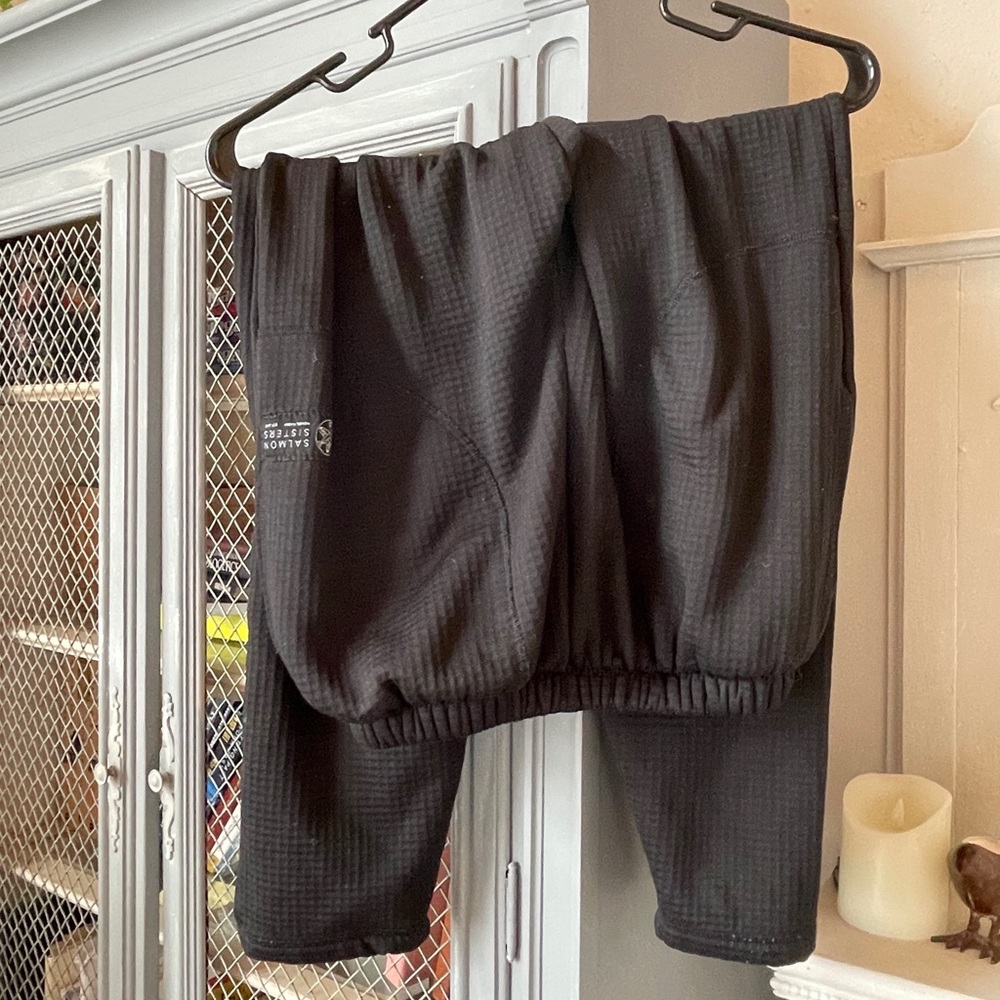 SALMON SISTERS Baselayer Sweats